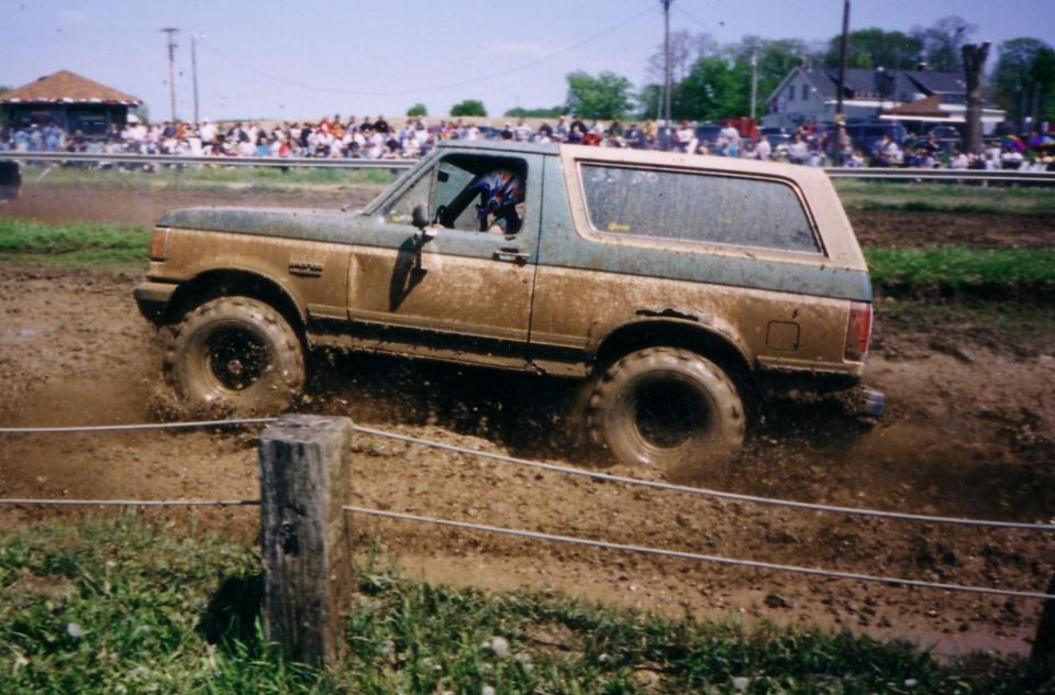 1989 Ford Bronco “BRONCASAURUS”