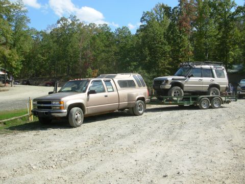 1997 Chevrolet Silverado 3500 - Its second road trip came off without a hitch - 3.5hrs each way towing this Disco2 to the SuperLift off-road park in Hot Springs, AR. The D…