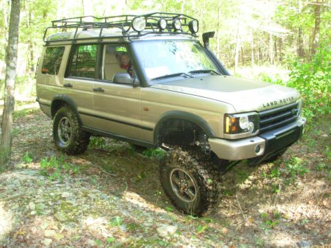 1983 Ford Bronco - Clay stopped at the end of Rover's Ravine to do some fine-tuning to his rear tire clearance.