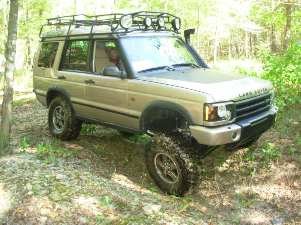 Clay stopped at the end of Rover's Ravine to do some fine-tuning to his rear tire clearance.