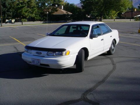 1995 Ford Taurus photo