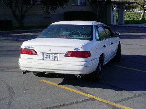 1995 Ford Taurus photo