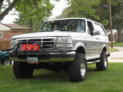 1994 Ford Bronco - This 1994 Ford Bronco is equipped with a custom front bumper and auxiliary lighting.