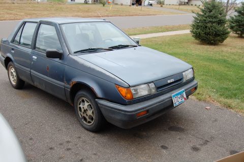 1988 Isuzu I-Mark photo