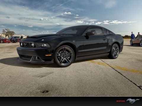 2012 Ford Mustang photo