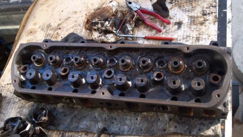 1990 Ford Bronco - valves and springs all removed