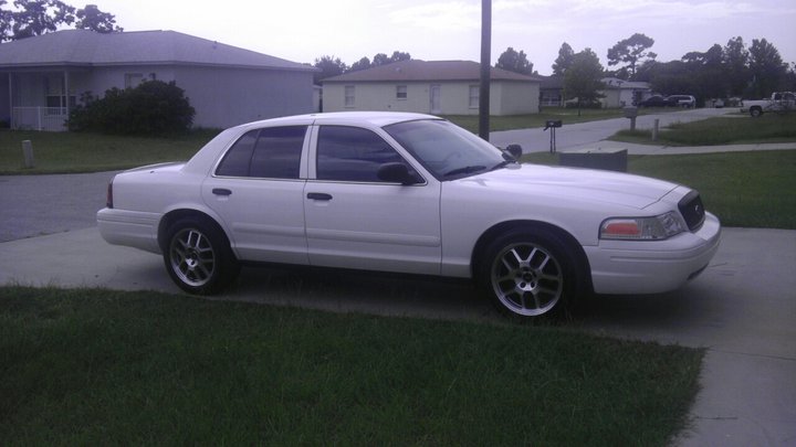2004 Ford Crown Victoria