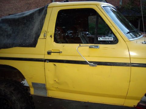 1985 Ford Bronco - More Tellico damage. Tore off both side view mirrors on the trail, and did not replace this one.