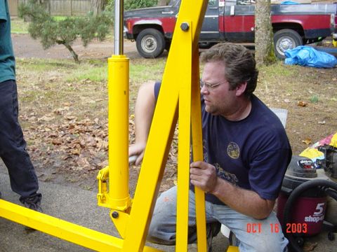 1989 Ford Bronco - Todd jacking up the lift