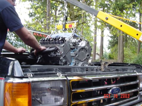 1989 Ford Bronco - another veiw of the engine being lowered
