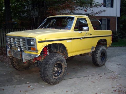 1985 Ford Bronco - Good front angle picture with top up.