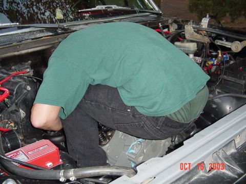 1989 Ford Bronco - Awkward position to get to the bellhousing bolts from the top