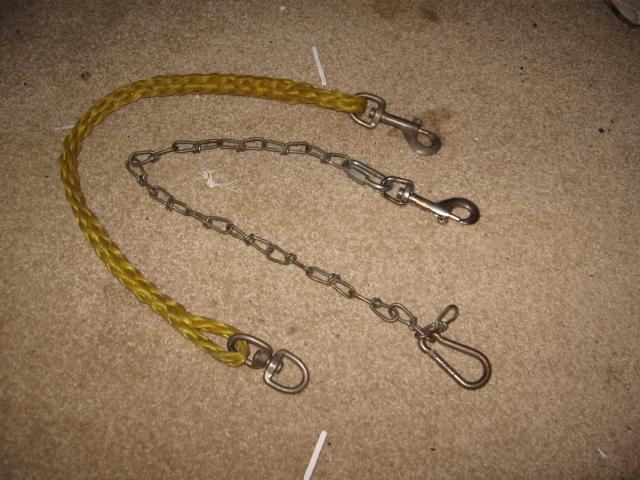 yellow rope leash and metal chain with clips