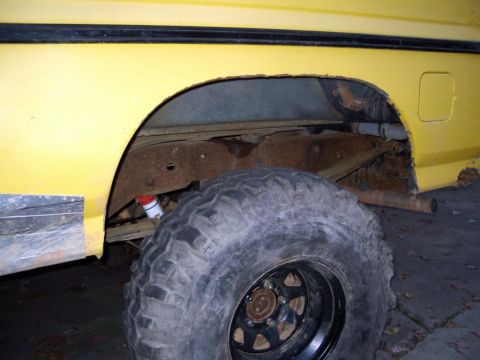 1985 Ford Bronco - Good shot of cut rear fender and patch panel. The body had separated and was flapping making noise.