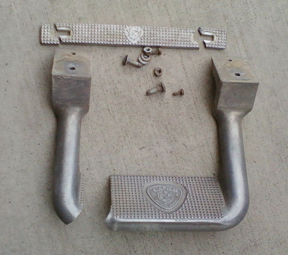 Step bars with 'CARGO' badge