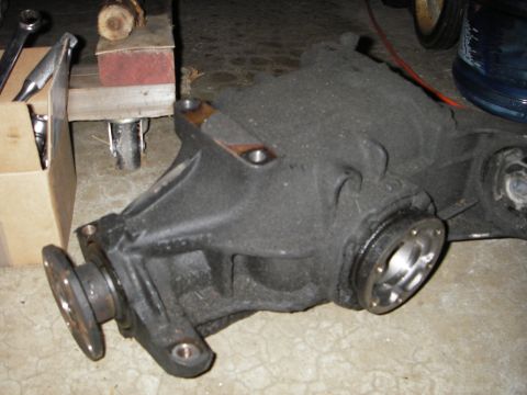 1996 BMW Z3 - looks like the pinion is seized minimum... cruisin along ~50 mph & the rear end locks up, back tires start bouncin down the road, fishtaili…