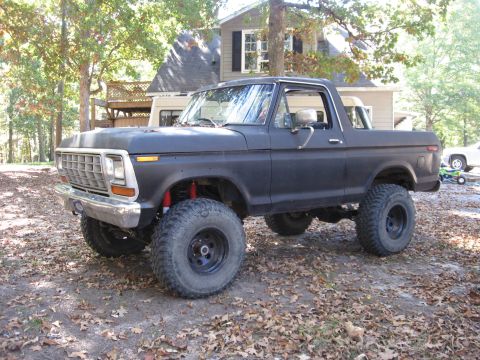 1978 Ford Bronco - This lifted 1978 Ford Bronco features large tires and appears to be modified for off-road use.