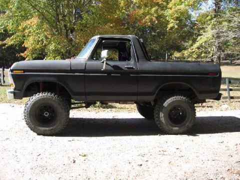 1978 Ford Bronco - This black 1978 Ford Bronco is equipped with a four-inch lift and 35-inch tires, modified for off-road use.