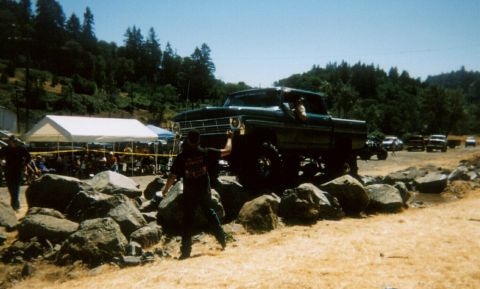 1988 Ford Bronco - rock comp