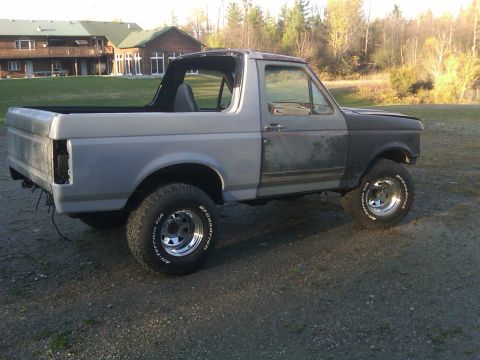 1988 Ford Bronco - new 33s