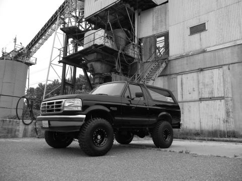 1993 Ford Bronco photo