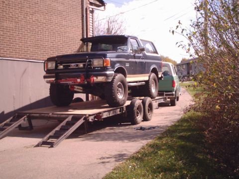 1989 Ford Bronco - Poor little Bronco. So far from home.