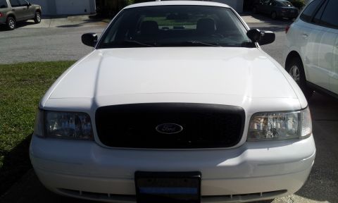 2005 Ford Crown Victoria photo