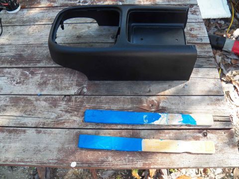 1993 Ford Crown Victoria - The old paint stirrers should shim it up just fine.