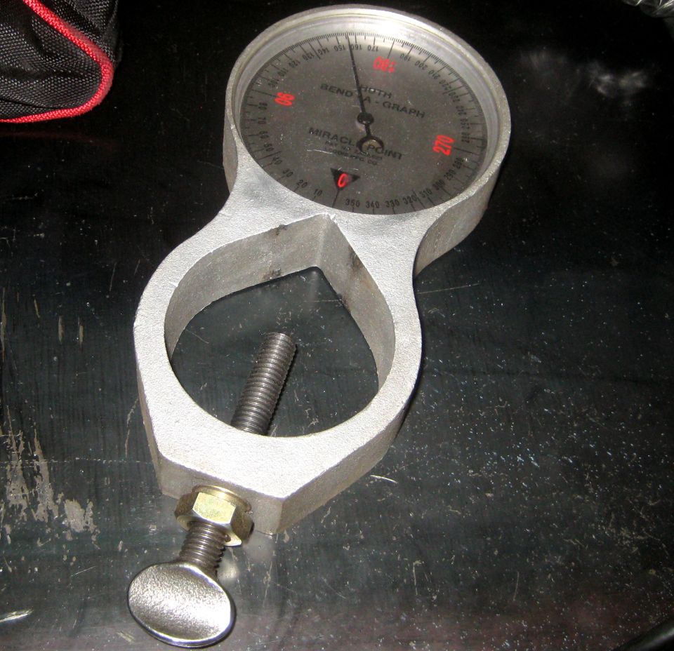 Bend-O-Graph gauge with a threaded bolt and adjustment knob
