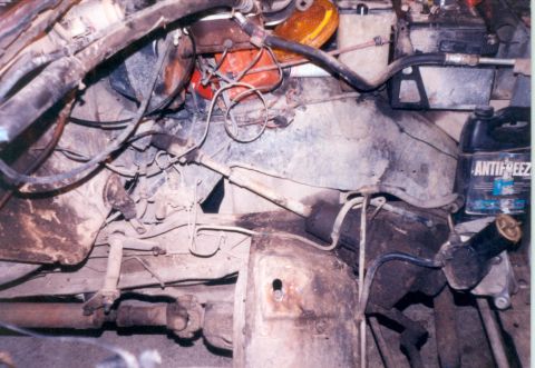 1983 Ford Bronco - Note the OE (not to this truck) aux.batt. tray above the (non-OE) antifreeze jug. [url=https://www.supermotors.net/registry/media/905422] h…