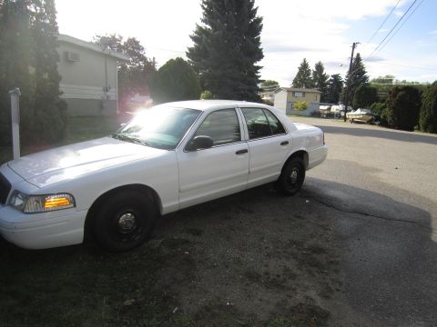 2005 Ford Crown Victoria “police interceptor”