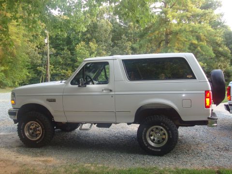 1995 Ford Bronco photo