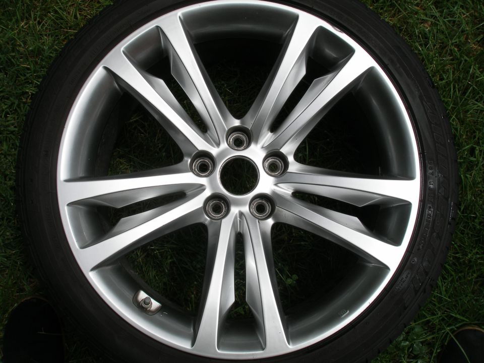 2010 Hyundai Genesis alloy wheel with tire mounted