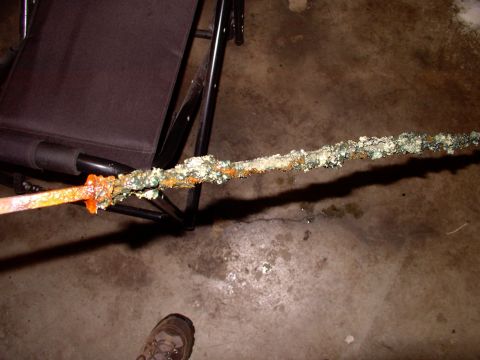 1983 Chrysler Fifth Avenue - The positive clamp goes on the sacrificial rod, that gets dipped in the water. It gest this much build up on it, every 6 hours. Shows how m…