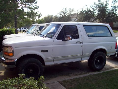 1996 Ford Bronco - 96 on 33s, no lift