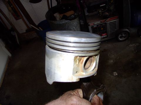 1983 Chrysler Fifth Avenue - That's as clean as these pitons are getting. Cleaned the carbon out of the lands with a busted piston ring and everything got washed down w…