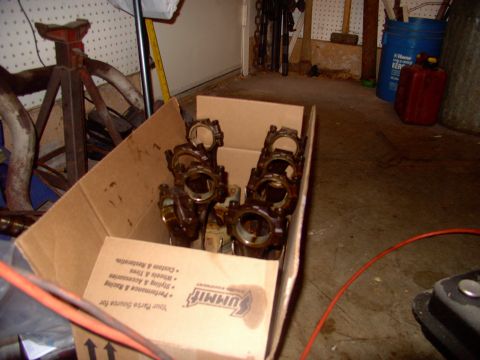 1983 Chrysler Fifth Avenue - Eight pistons done in less than an hour. I'd forgotten how much I hated cleaning pistons. Higher than a kite on those fumes, so I cut the g…