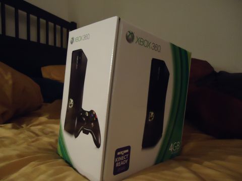 1992 Nissan 240SX - Box for an Xbox 360 console, showing the console and controller graphics.