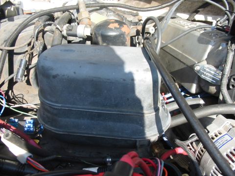1992 Ford Bronco - vacuum reservoir off of an F250