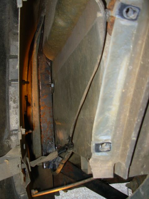1997 Chevrolet Silverado 3500 - These tubes will reinforce the bed so the crane can handle some load without bending the sheet metal.