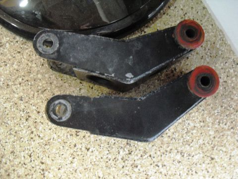 1986 Ford Bronco - These are leaf spring shackles, not a 1986 Ford Bronco.