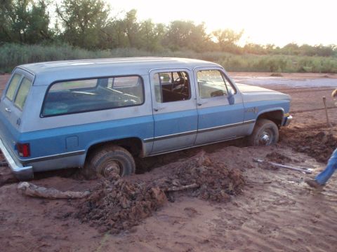 1984 Chevrolet Suburban photo