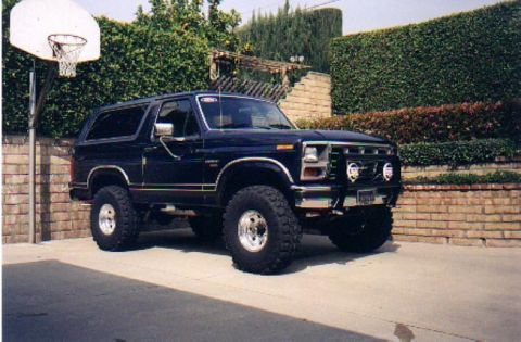 1985 Ford Bronco - year later with new lights and 35's