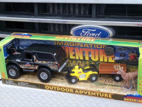 1989 Ford Bronco - Toy outdoor adventure set includes a Bronco, ATV, trailer, and deer figure.