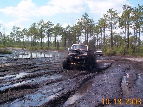 1992 Ford Bronco - The 5.0 Ranger making it through. This thing was screaming.