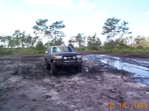 1992 Ford Bronco - Alan hitting the mud.