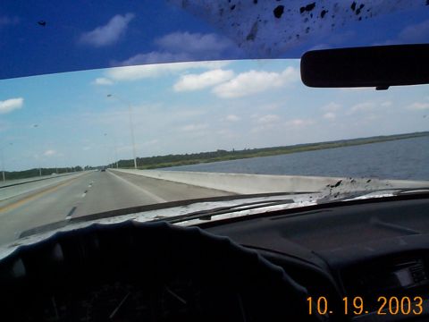 1992 Ford Bronco - Heading north on 417 crossing lake Jessup. Sunday around 12:00 noon.