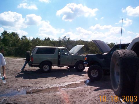 1992 Ford Bronco - Shane broken, trying to figure out what the problem is.