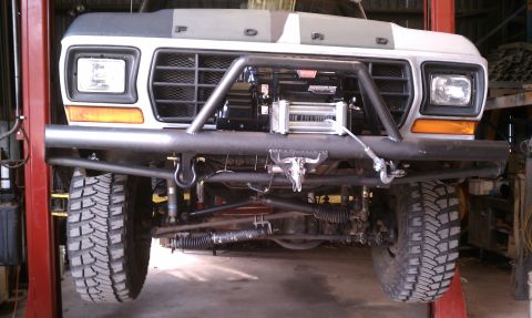 1979 Ford Bronco - Customized 1979 Ford Bronco features a heavy-duty winch and off-road bumper.