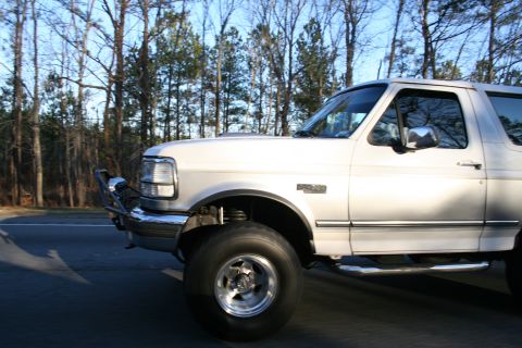 1982 Ford Bronco - This white Ford Bronco appears to be from the 1992-1996 generation, not a 1982 model.